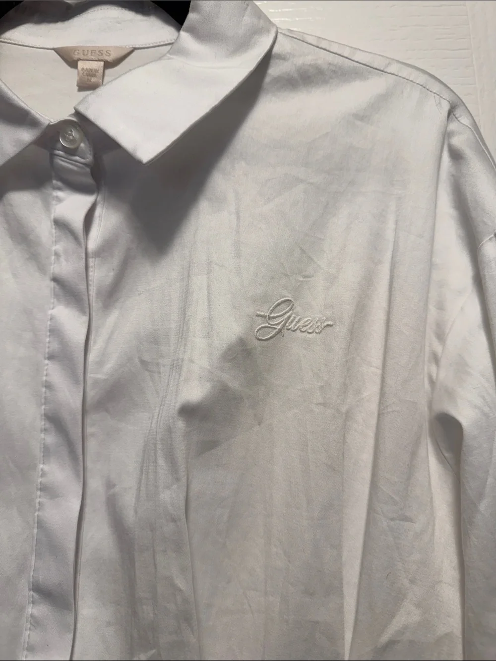Guess Button Down Tailored Waist - Picture 2 of 6